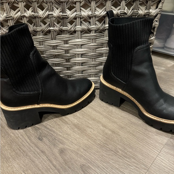 DV by Dolce Vita Tyler Women's Chelsea Boot - Picture 6 of 8